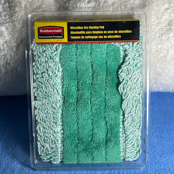 Rubbermaid commercial Products Other - NWT Rubbermaid commercial products microfiber 18” dust pad.